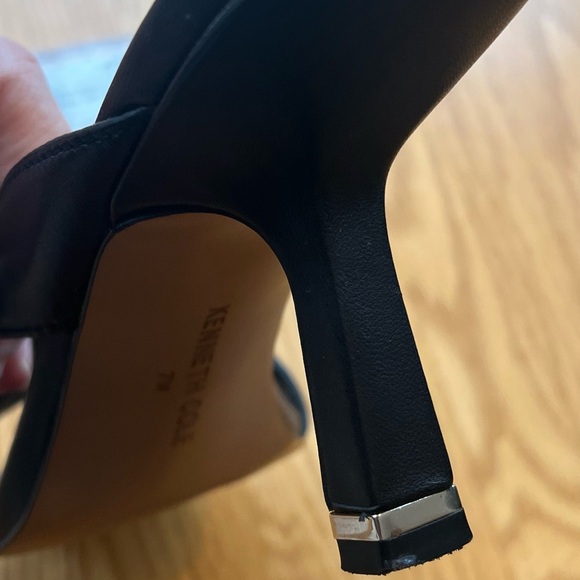 Kenneth Cole Hylda 70 heel, black, hardly worn, size 7. 3” heel - Picture 3 of 10